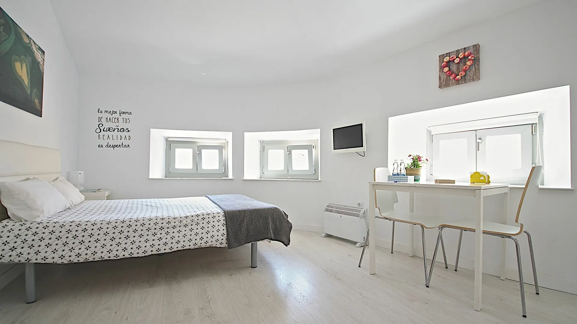 Malaga Urban Rooms Apartment
